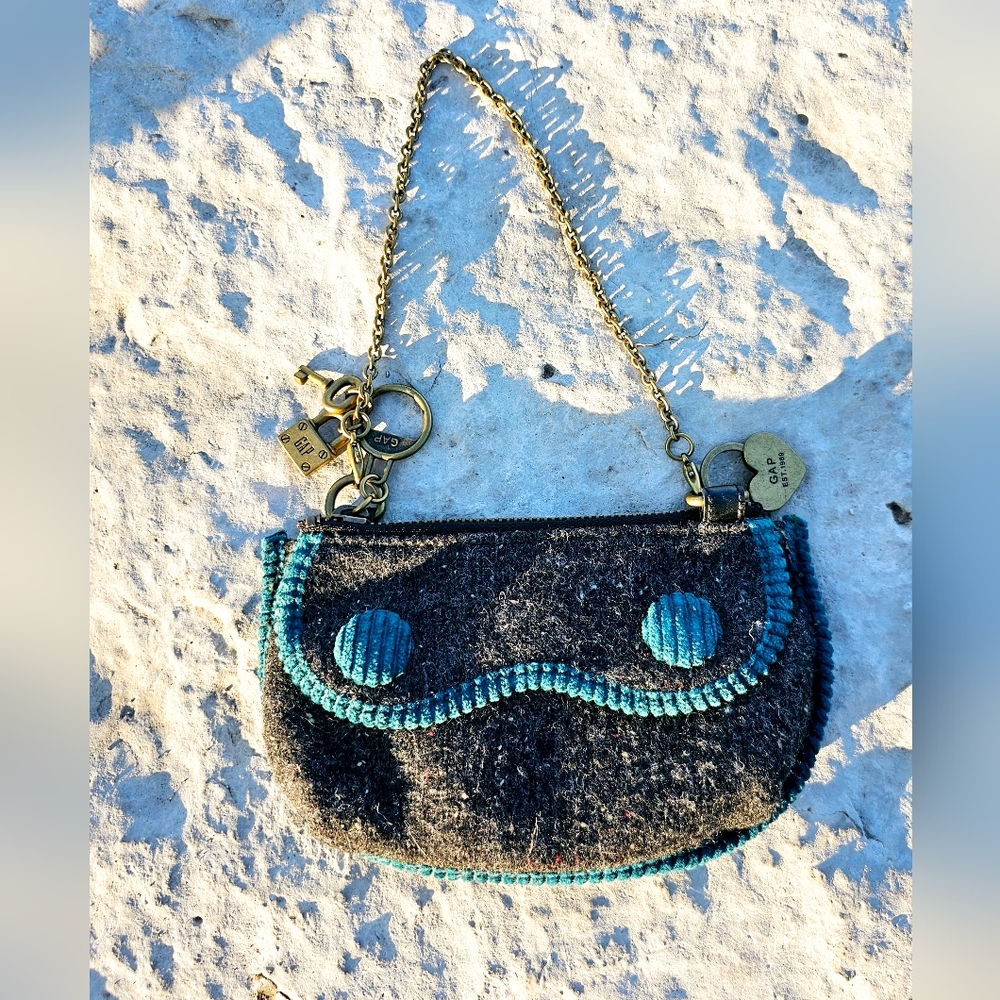 GAP small y2k vintage gray wool shoulder chain purse with gap hardware